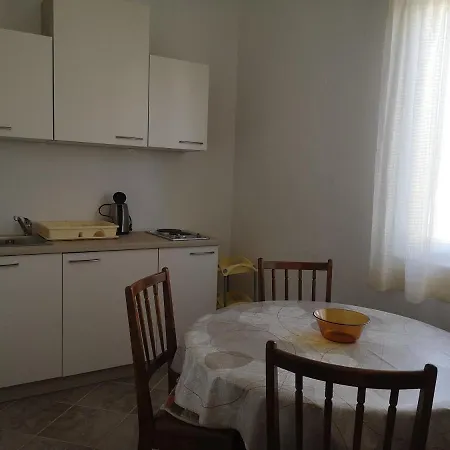 Apartman Nea Nin Exterior photo